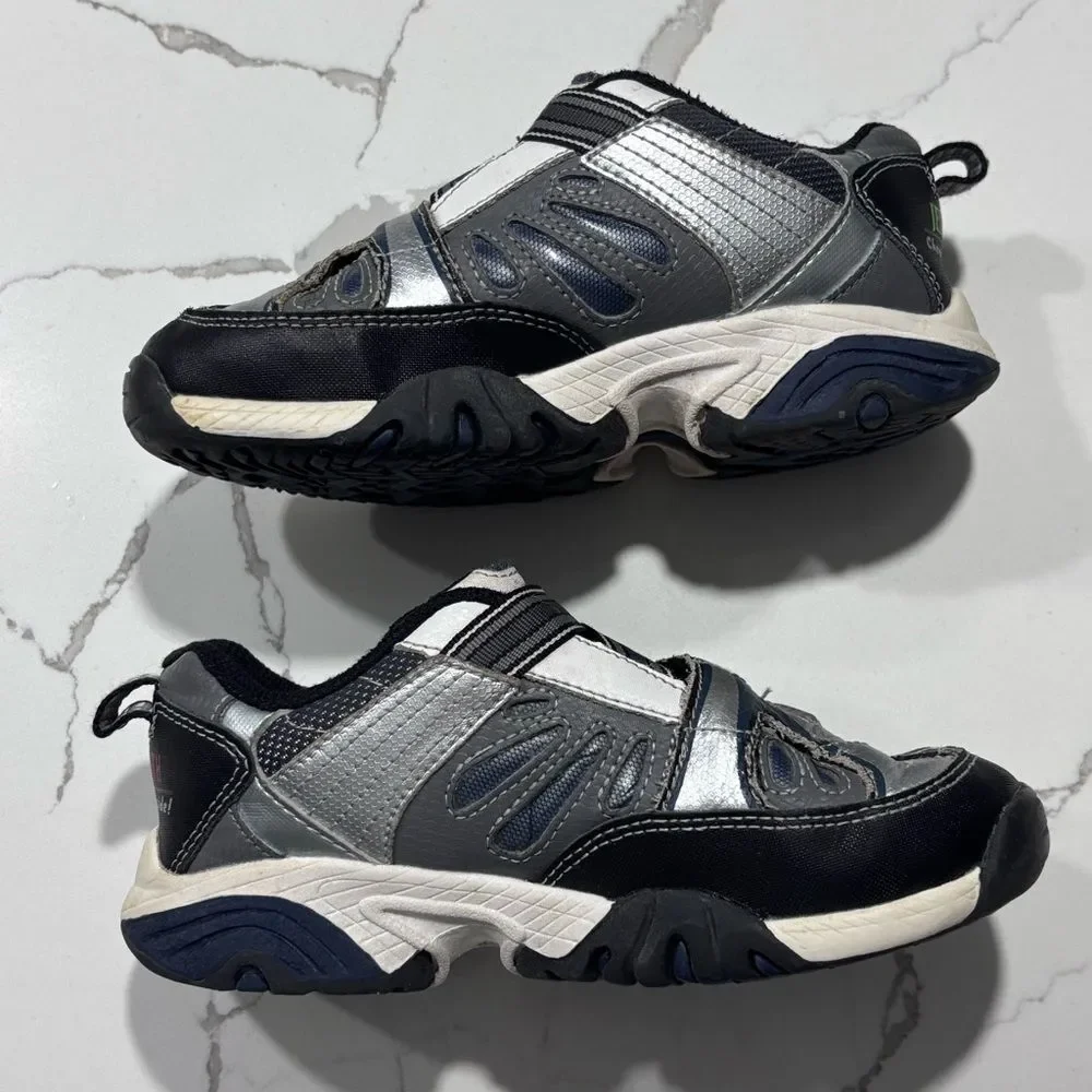 Stride Rite Toddler Boys StarWars Metallic Silver Black Lite up Sneakers 12.5